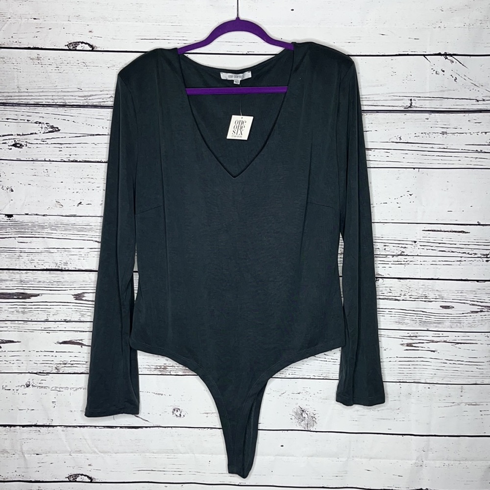 One One Six NWT Size 3X Dark Gray V-Neckline Thong Style Snap Button Bodysuit